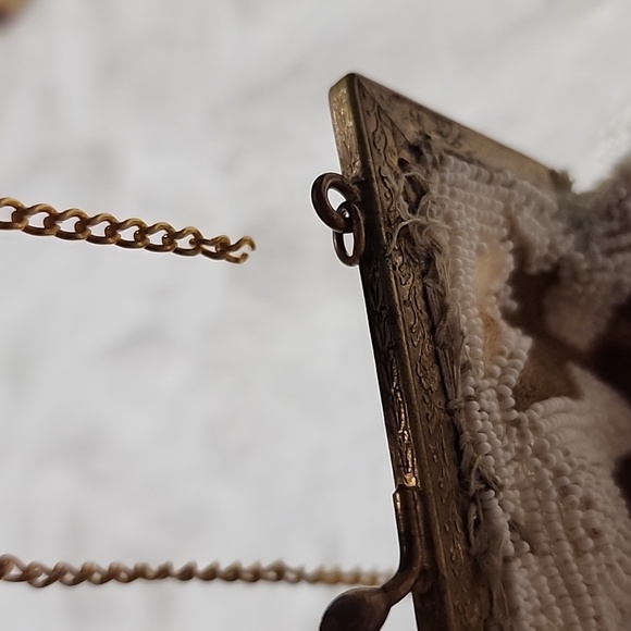 VINTAGE BEADED CHANGE PURSE ๐ - Picture 6 of 7